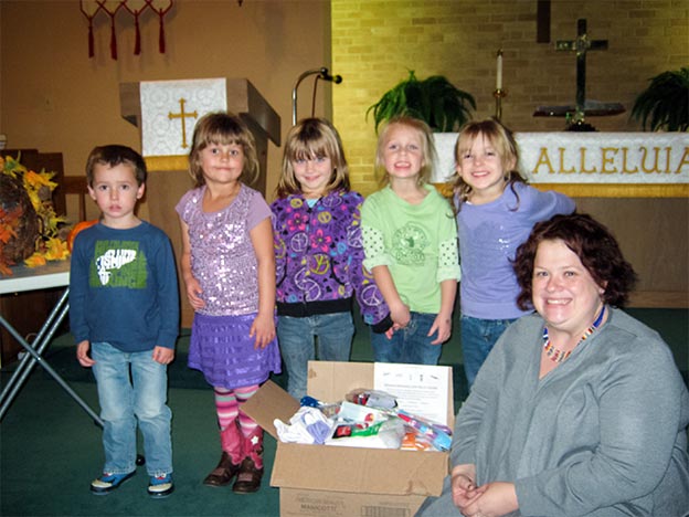 Wowsome Wednesday donates to Missouri Valley Crisis Center